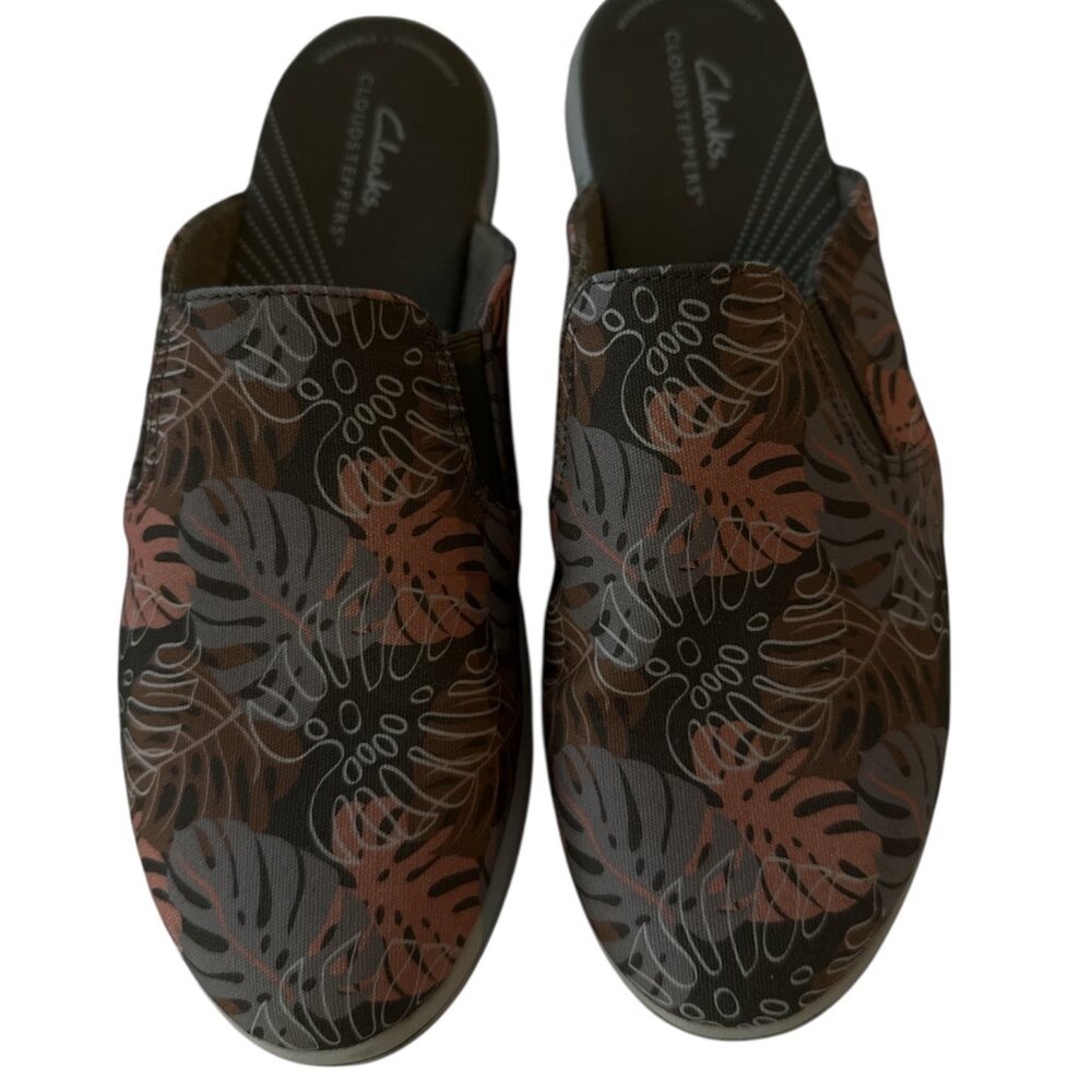 Clarks Cloudstepper Slip Ons - Breeze - Brown/Grey/Peach Leaf - NWOB - Size 9